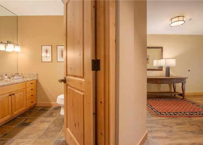 Apartment Rmr: Cody House B In *